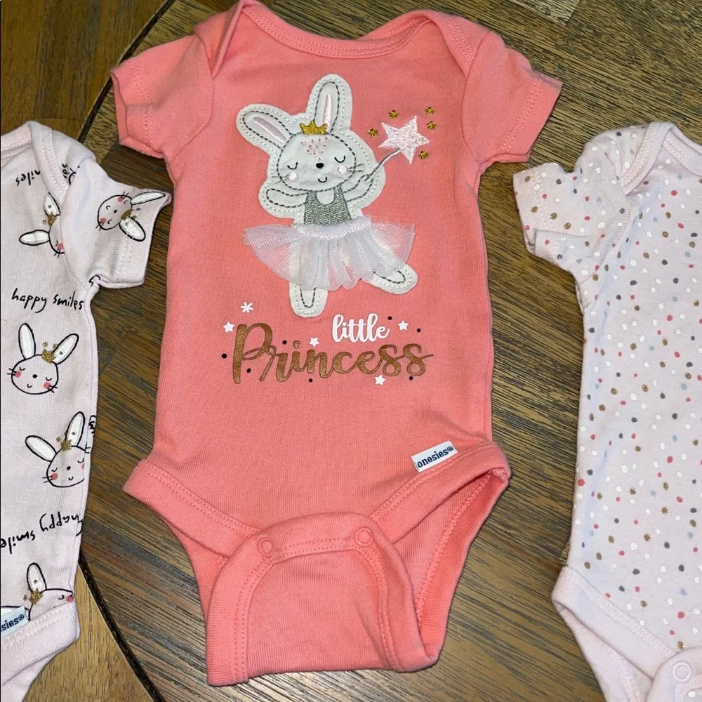 Gerber Chick Pea Baby Girl Bodysuit and Bib Set Pink Peach Bunny Newborn 5pc